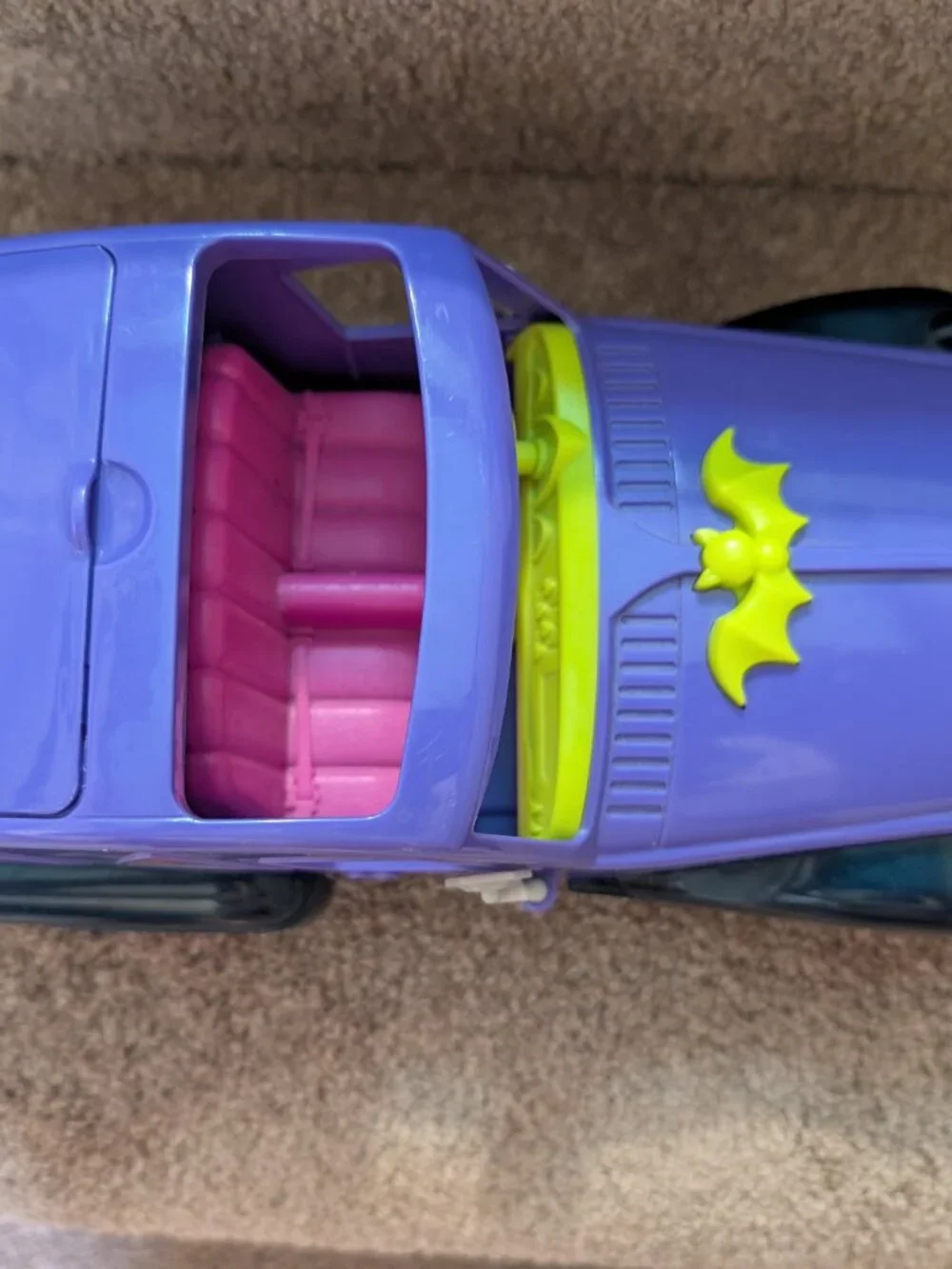 Disney Junior Vampirina Hauntley's Mobile Car Lights & Sounds Vehicle